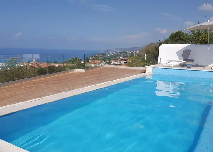 Fontana Villa Tropea