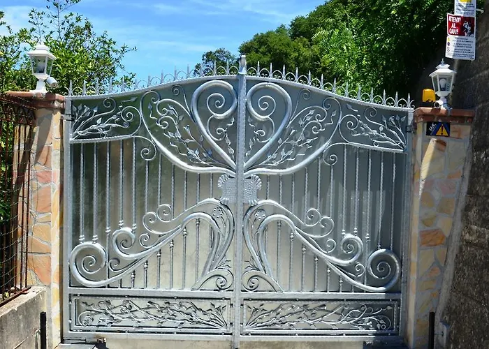 Fontana Villa Tropea