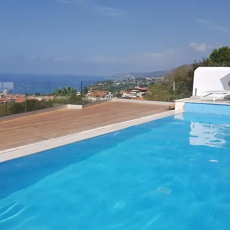 Fontana Villa Tropea
