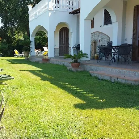Fontana Villa