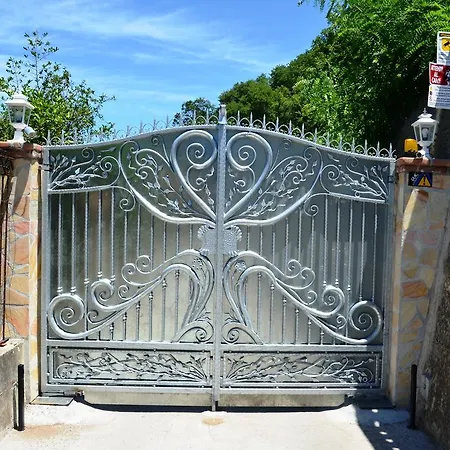 Fontana Villa Tropea