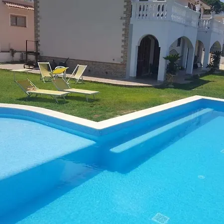 Fontana Villa