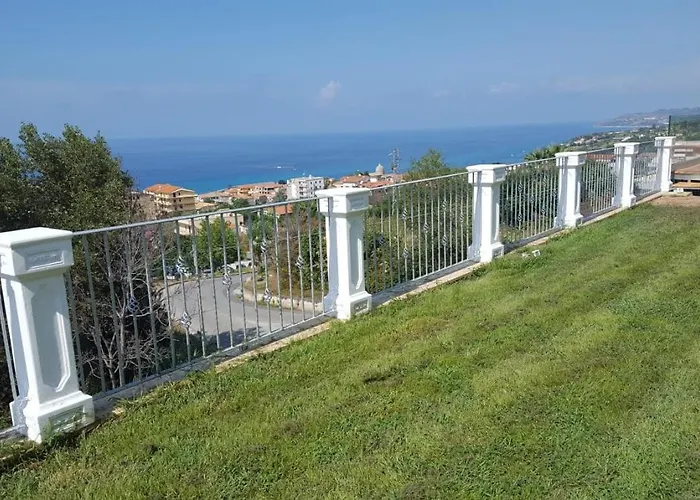 Fontana Willa Tropea